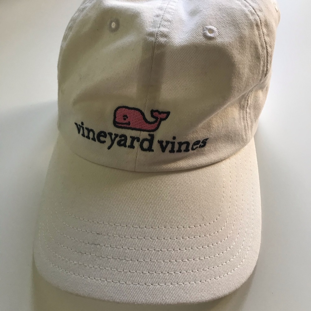 White vineyard vines cap with pink whale logo